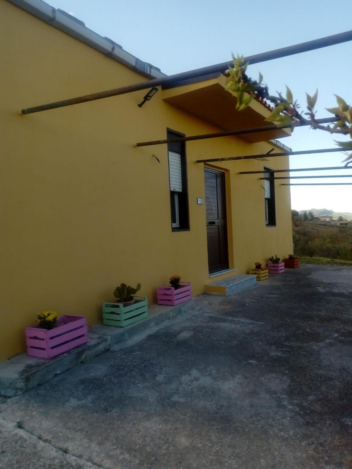 Casa Vacanze Sicilia Casteltermini Экстерьер фото